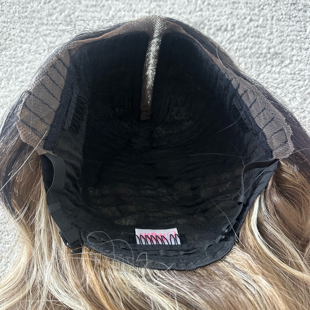 Chelsey Smith Crown - Bailey (CBB) - Picture 3 of 4
